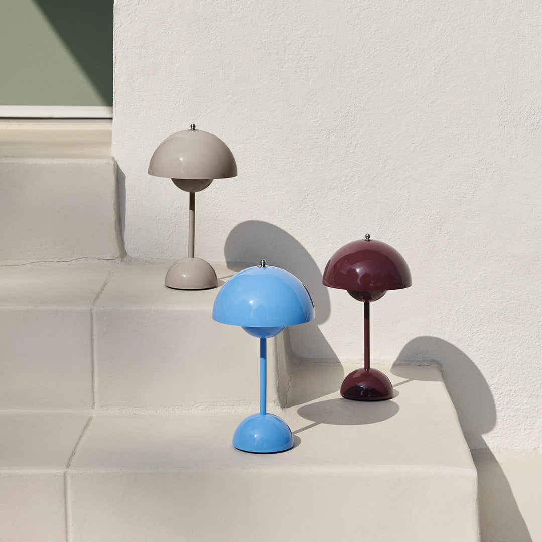 &tradition | flowerpot VP9 portable lamp | swim blue