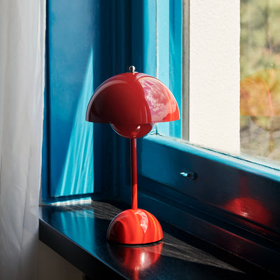 &tradition | flowerpot VP9 portable lamp | vermillon red