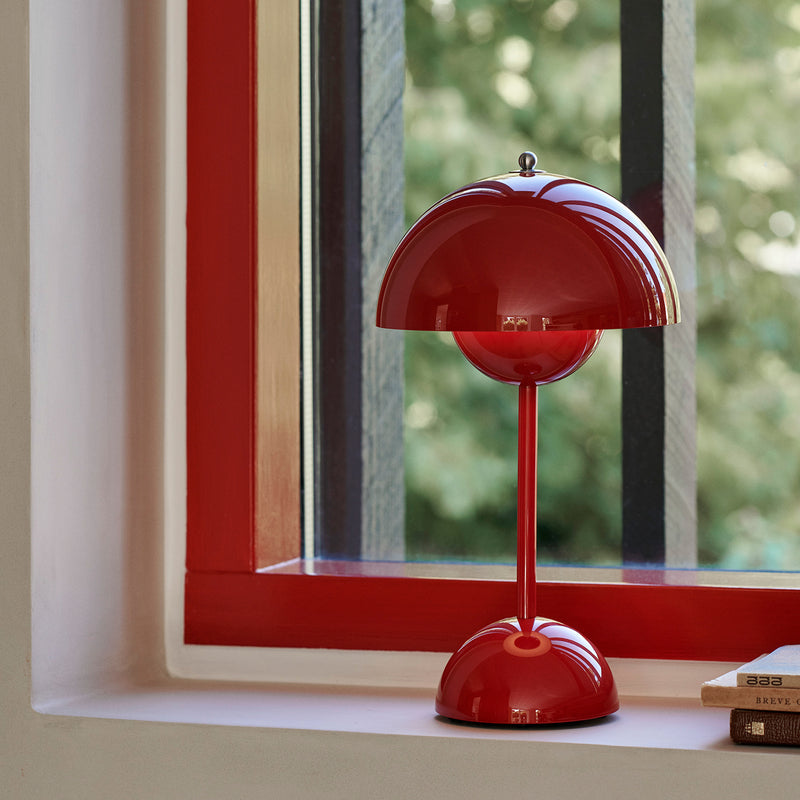 &tradition | flowerpot VP9 portable lamp | vermillon red