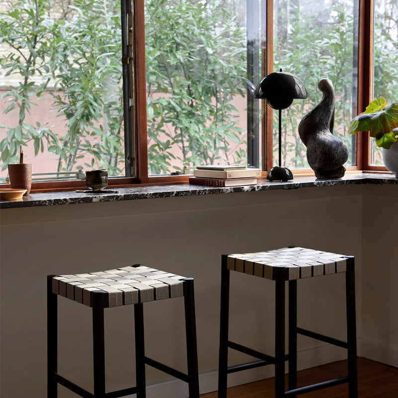 &tradition | flowerpot VP4 table lamp | matte black