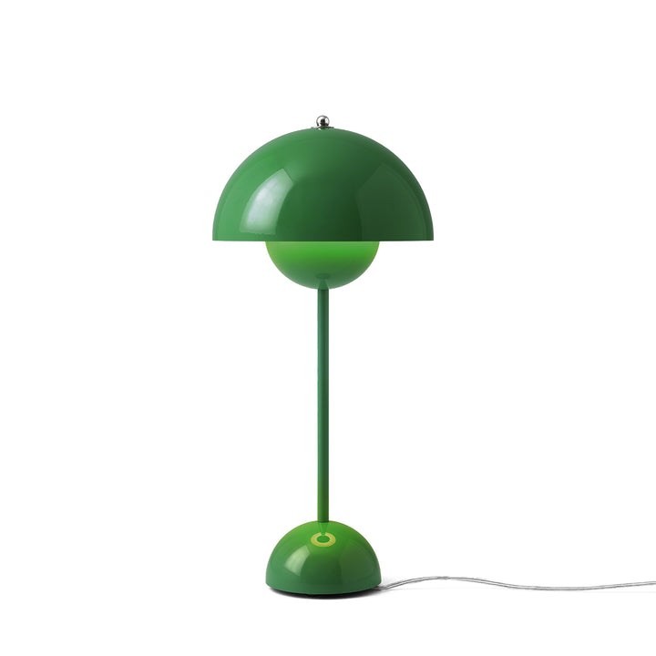 &tradition | flowerpot VP3 table lamp | signal green