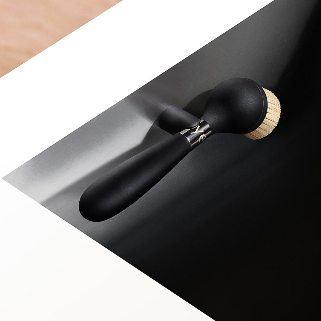 yeseco | one brush V2 | magnetic stand | black