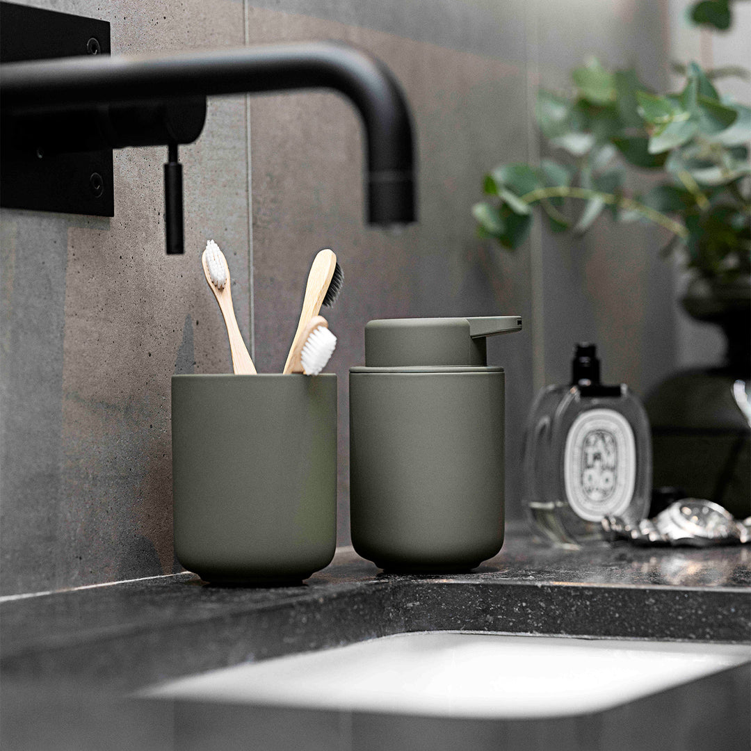 Dispenser sapone Zone Denmark Ume H 12,8 , Nero | Negozio Bagno Dispenser sapone Zone Denmark Ume H 12,8 , Nero | Negozio Bagno