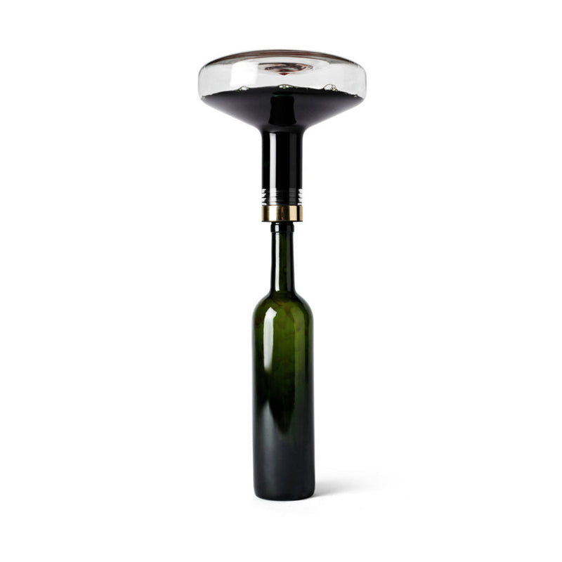 audo copenhagen (menu) | wine breather carafe deluxe | clear + brass