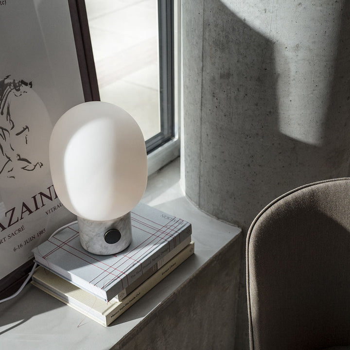 audo copenhagen (menu) | jwda table lamp large | white carrara marble