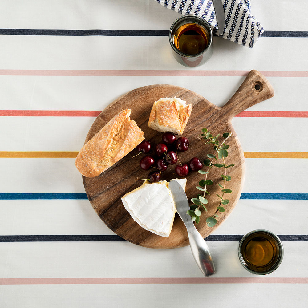 basil bangs | tablecloth | daydream - LC