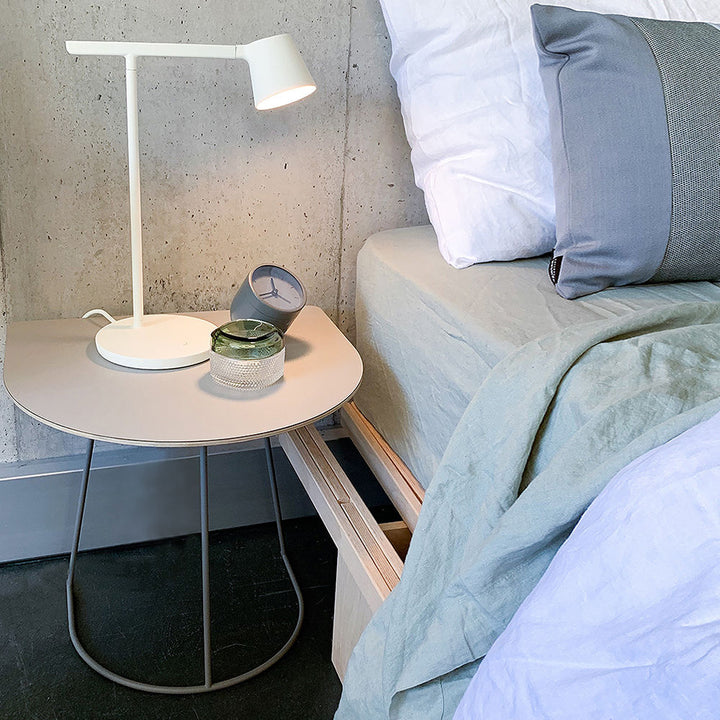 muuto | tip table lamp | white