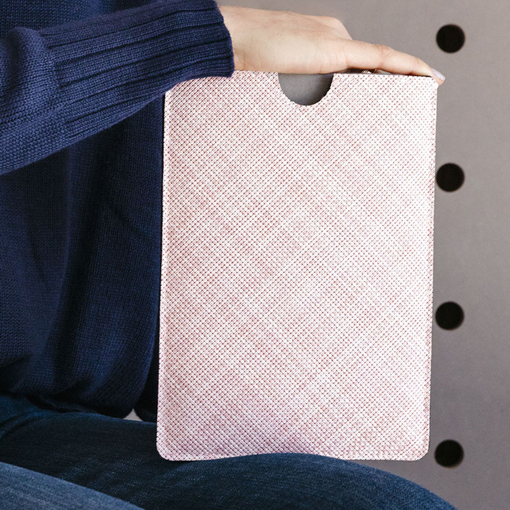 chilewich | tablet sleeve medium | basketweave blush - DC