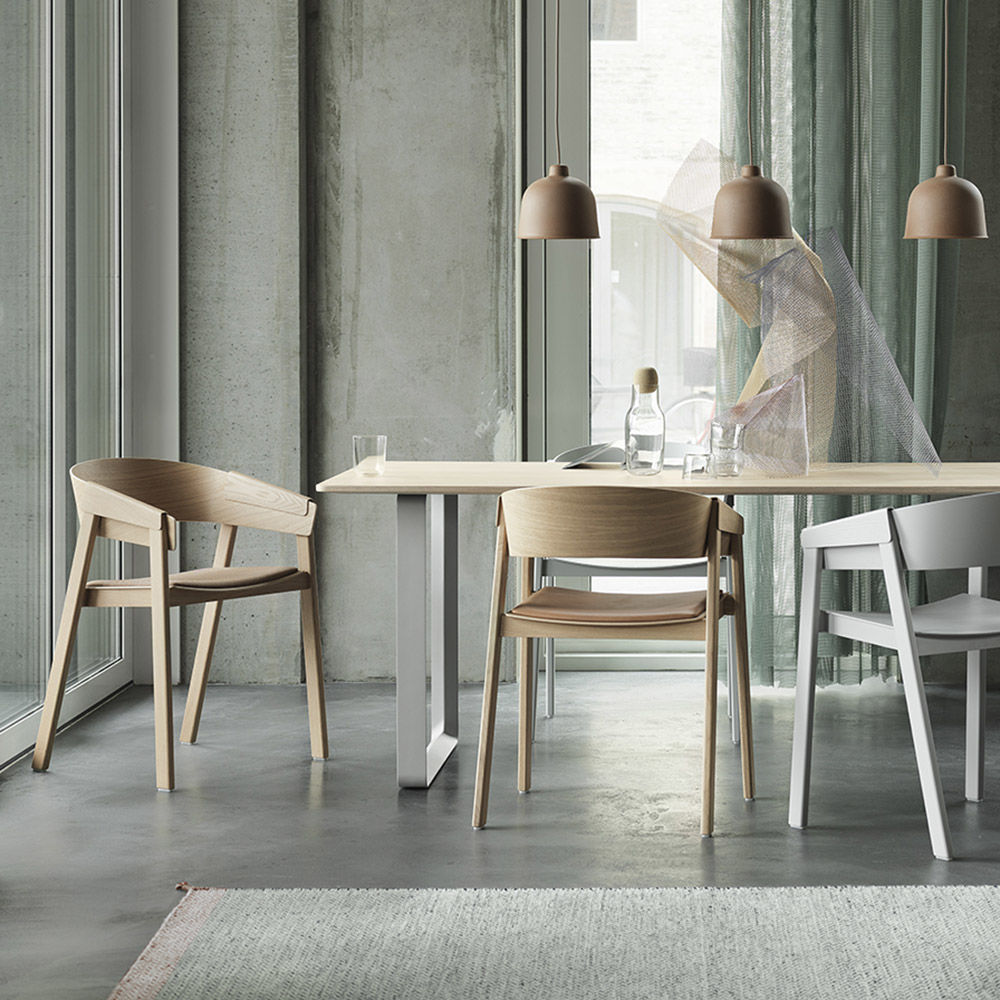 muuto | 70/70 table | oak veneer + grey base 170x85cm