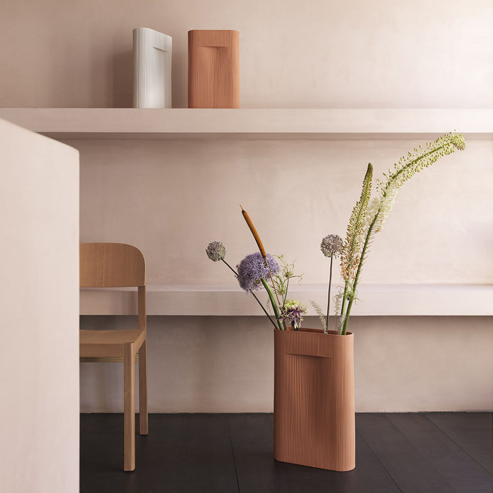 muuto | ridge vase | terracotta 48.5cm ~ DC