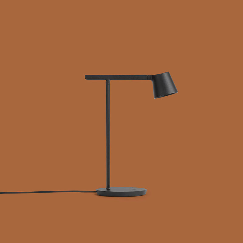 muuto | tip table lamp | black
