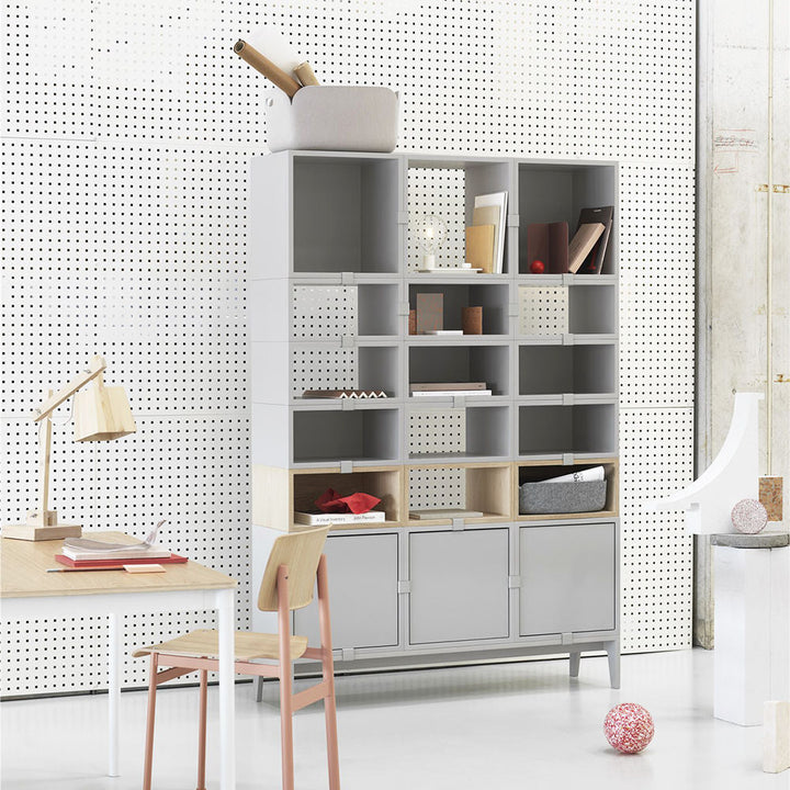 muuto | stacked storage system | module with door | medium light grey - discontinued