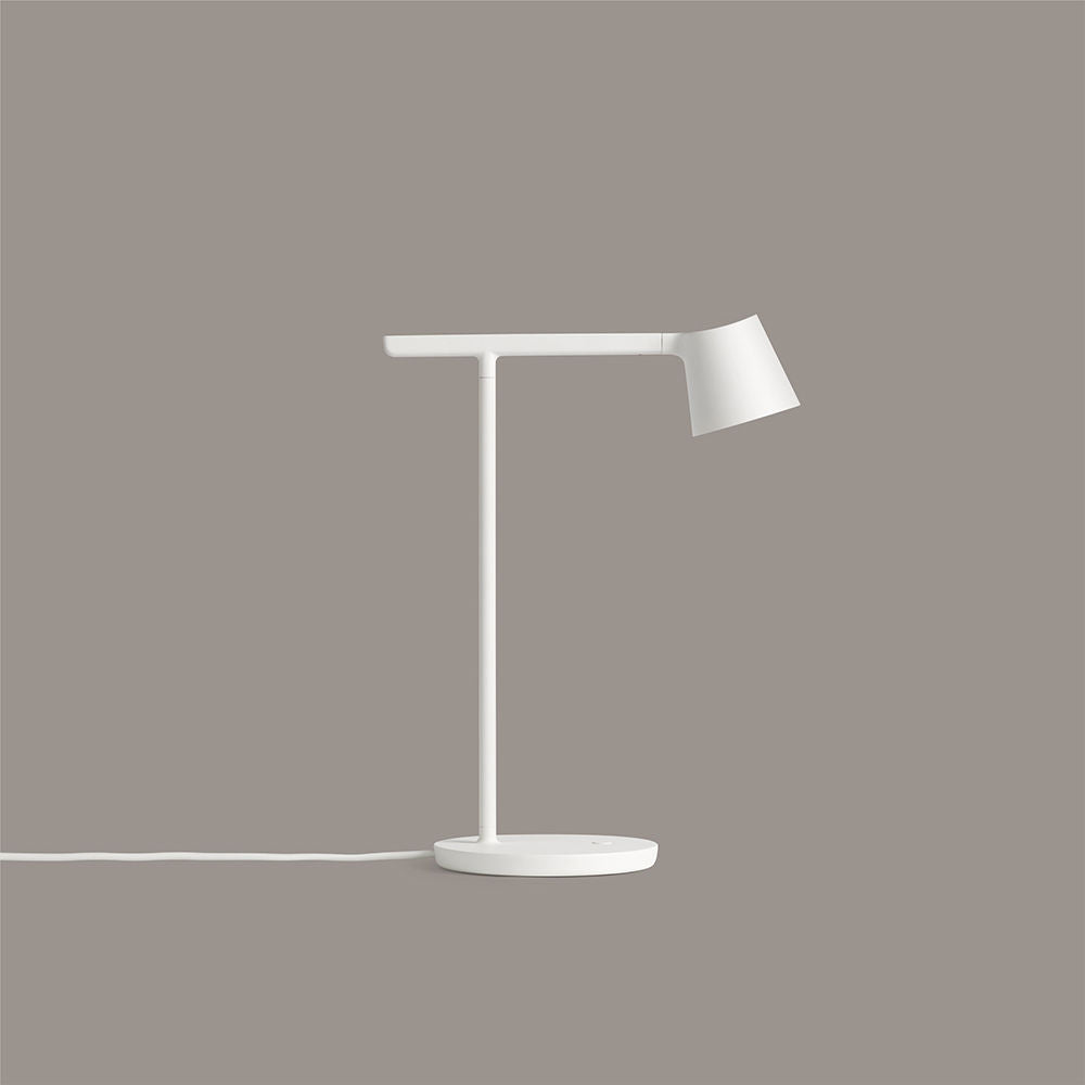 muuto | tip table lamp | white