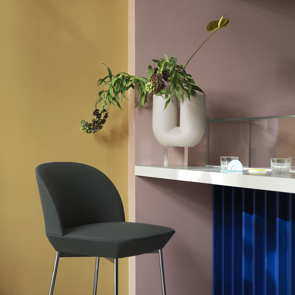 muuto | kink vase | sand 26cm