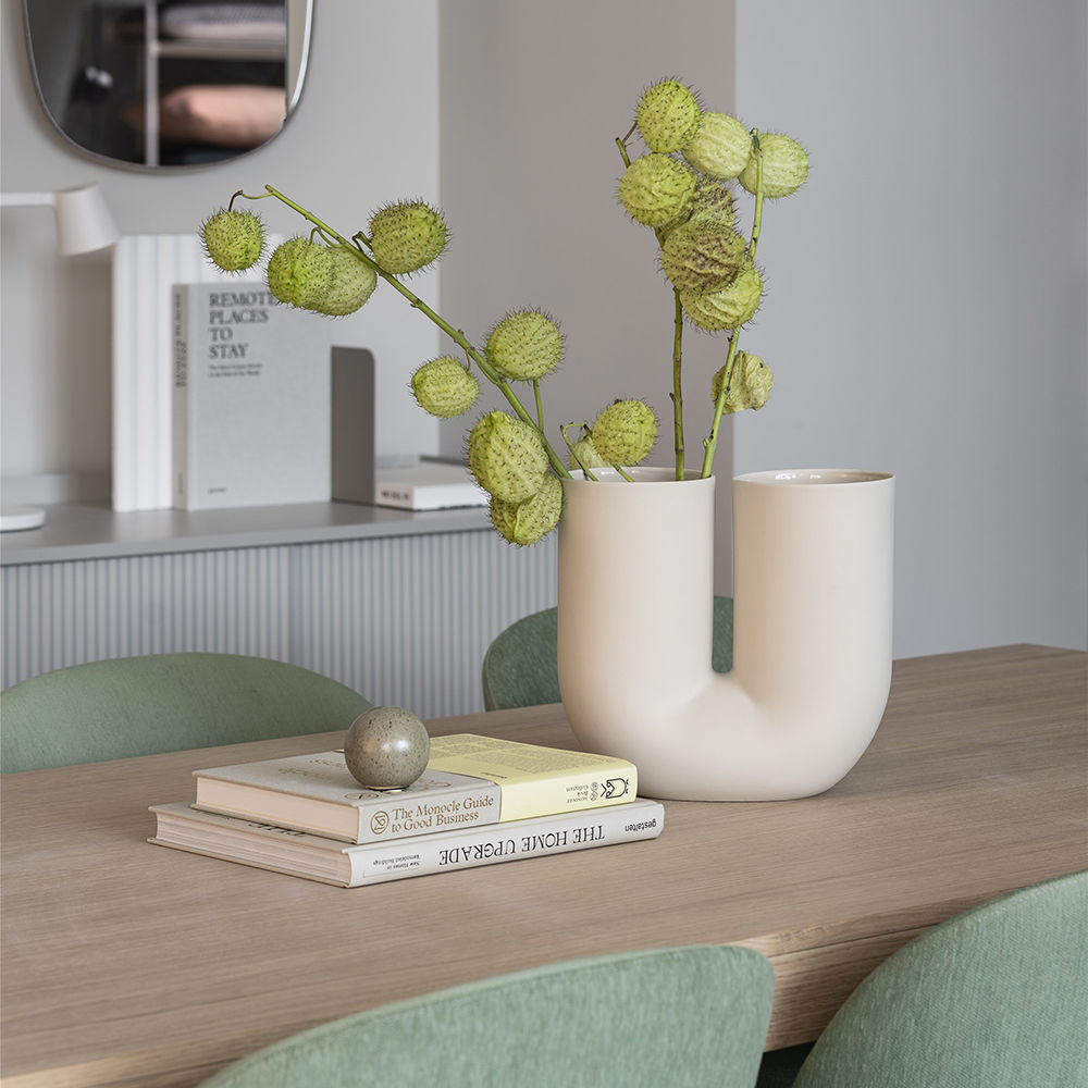 muuto | kink vase | sand 26cm