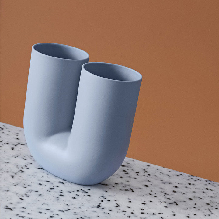 muuto | kink vase | light blue 26cm