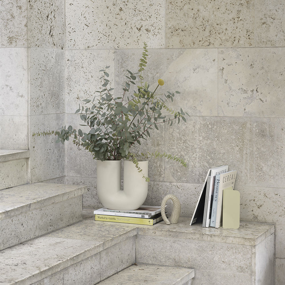 muuto | kink vase | sand 26cm