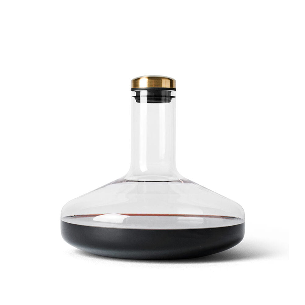 audo copenhagen (menu) | wine breather carafe deluxe | clear + brass