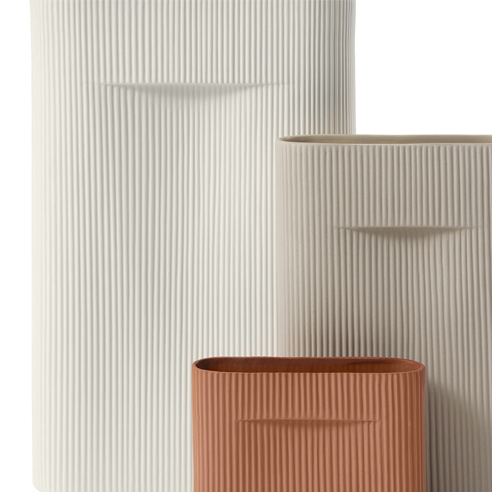 muuto | ridge vase | off white 48.5cm - DC