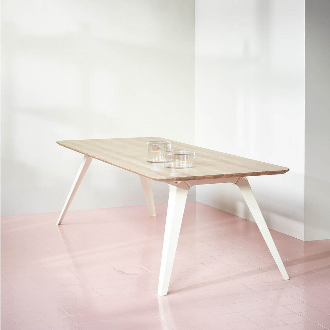 puik | fold table | solid oak + white base 240x100cm - LC