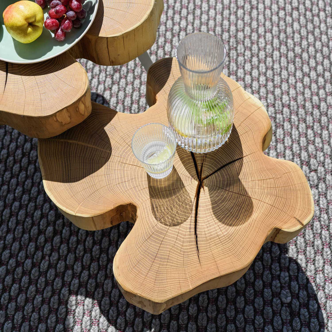 janua | bc 05 stomp outdoor table | 30-40cm | raw acacia