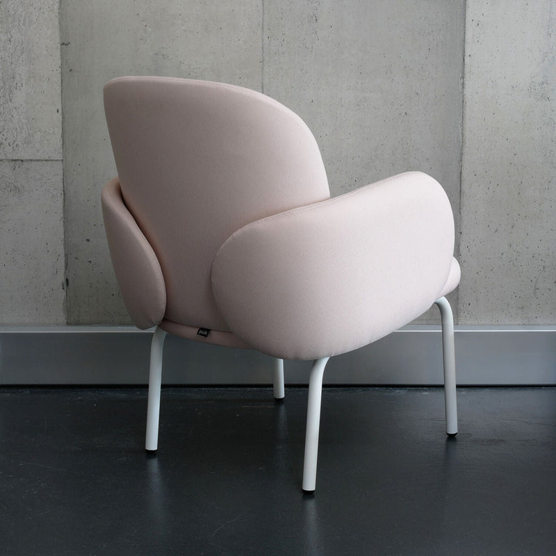 puik | dost lounge chair | pink - LC