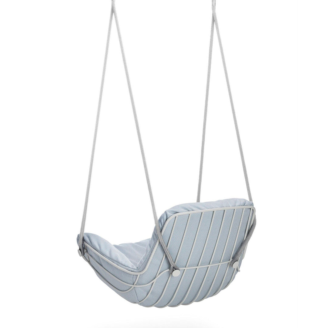 freifrau | leyasol outdoor lounge swing seat | lopi beldi + traffic white frame
