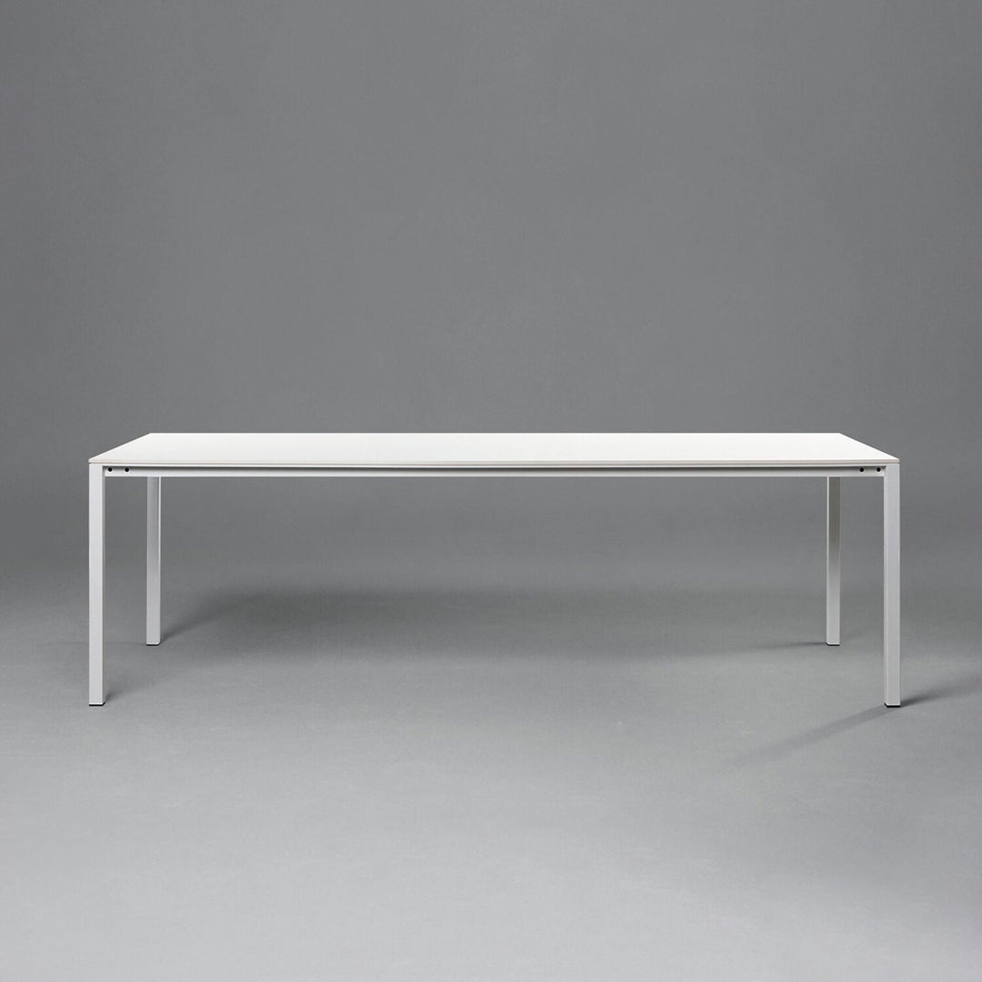 janua | S 600 outdoor table | grey + white base 220x80cm