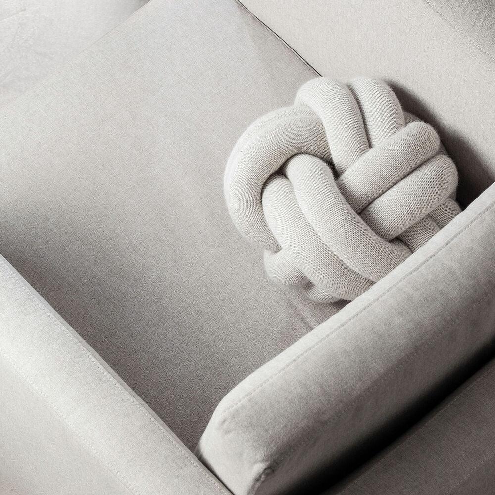Knot Cushion ホワイト/グレー design house stockholm | knot cushion | white grey – top3 by design