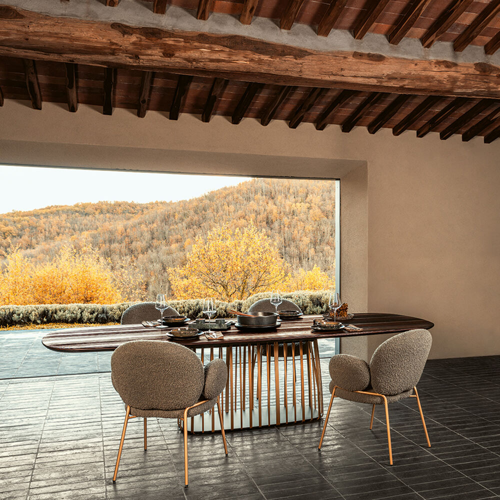 janua | bc 07 basket table boat shape | american walnut + brass base 220x110cm