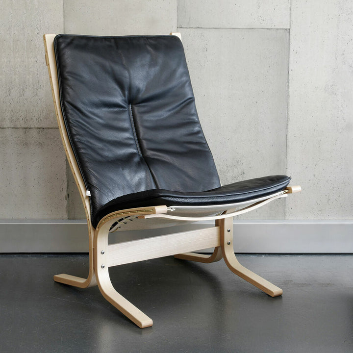 lk hjelle | siesta fiora 305 chair | high back | oak + hemsen HA19 leather