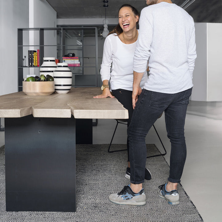 janua | sk 08 butterfly table | smoked oak white shade + black base 180x90cm