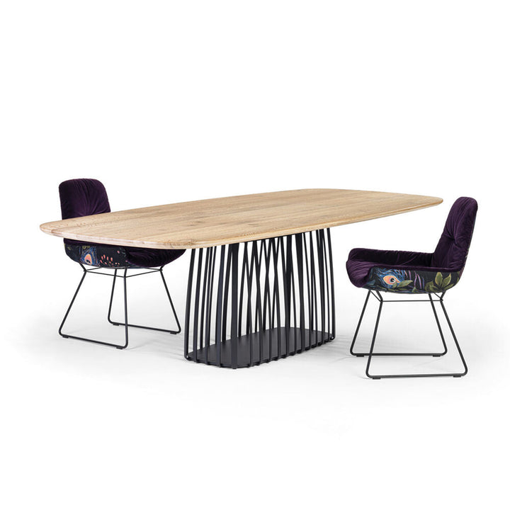 janua | bc 07 basket table boat shape | natural oak + black base 220x110cm