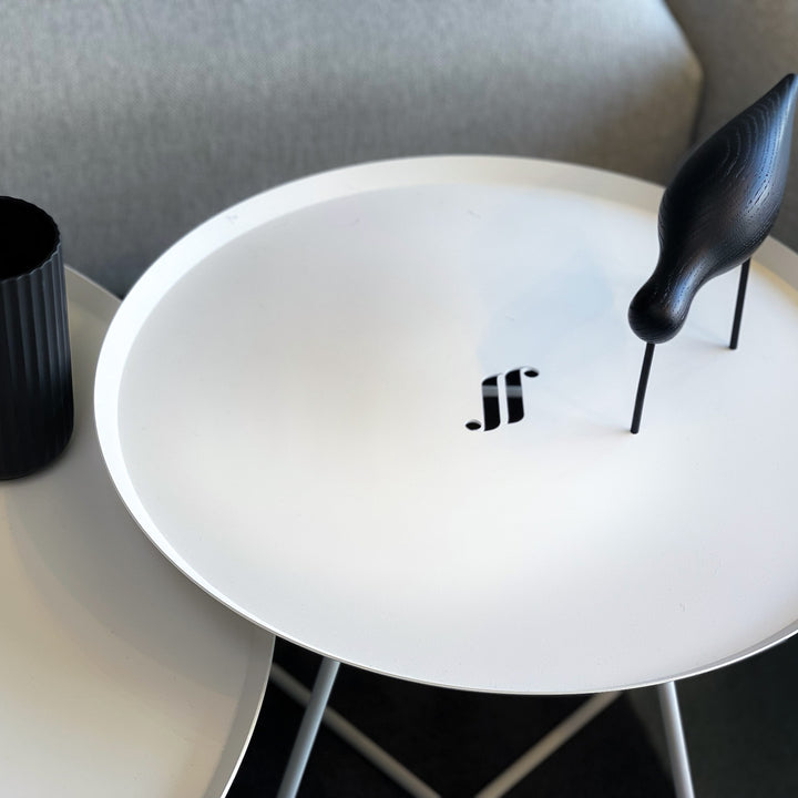 freifrau | leyasol outdoor coffee table | large | traffic white