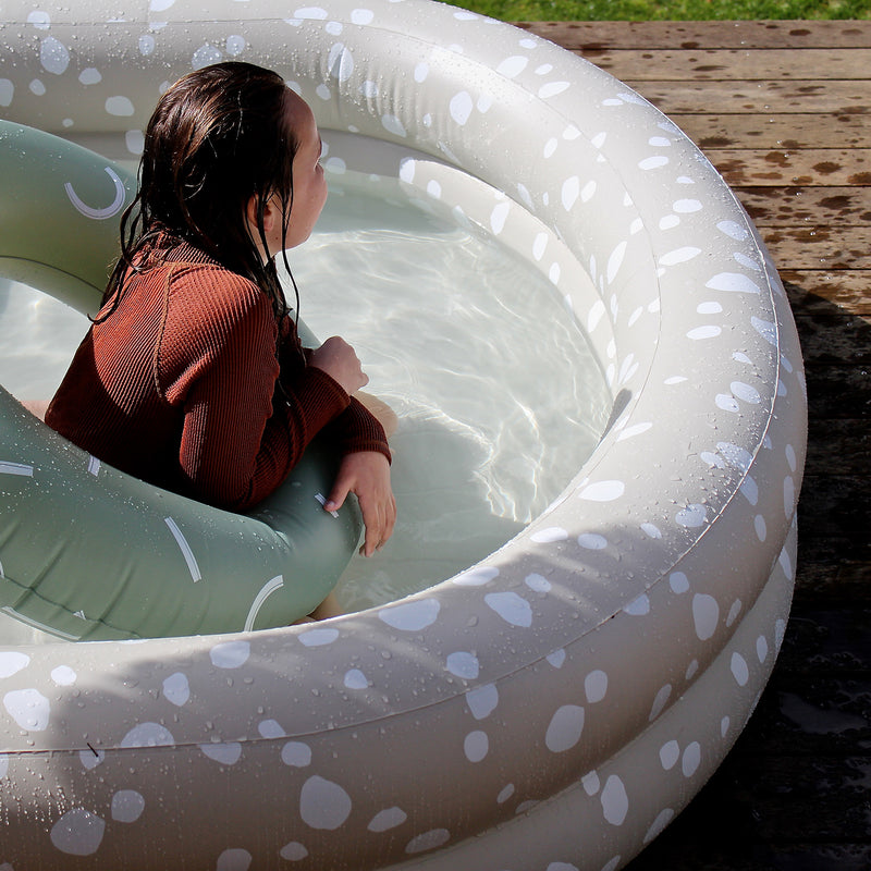 &sunday | paddling pool arch | bubbles - seasonal