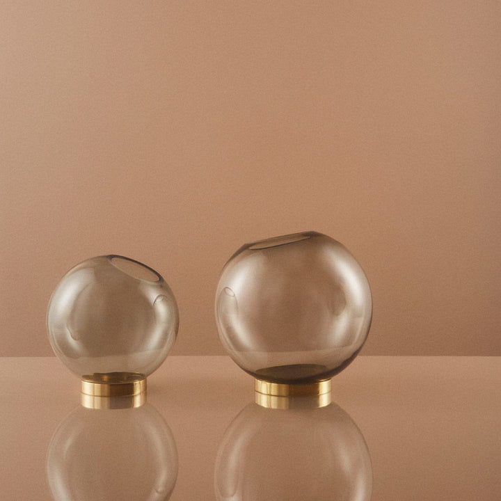 aytm | globe vase with stand | black small - LC