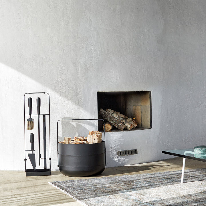 eldvarm | emma wood basket | noir