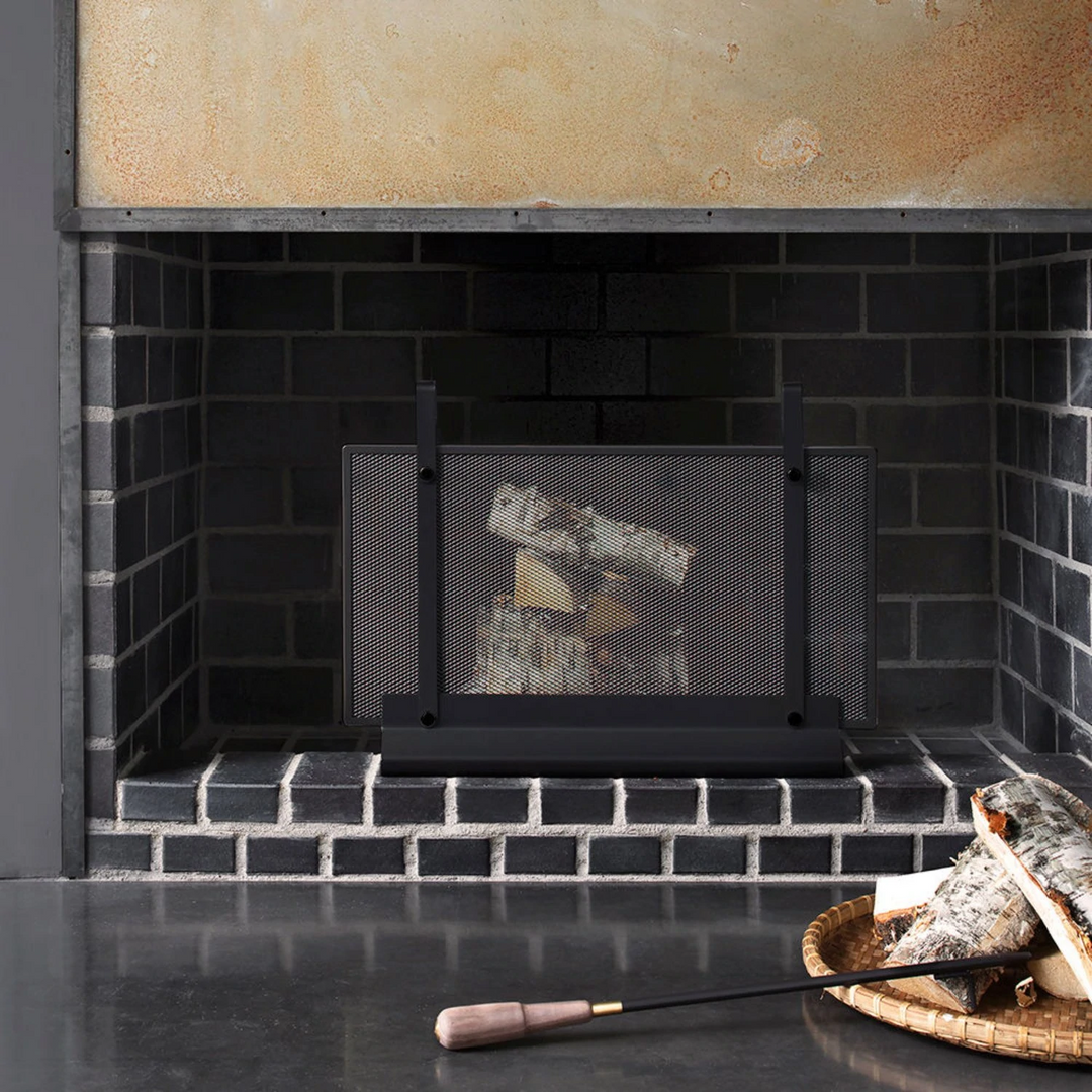 eldvarm | emma fireplace screen | noir 70