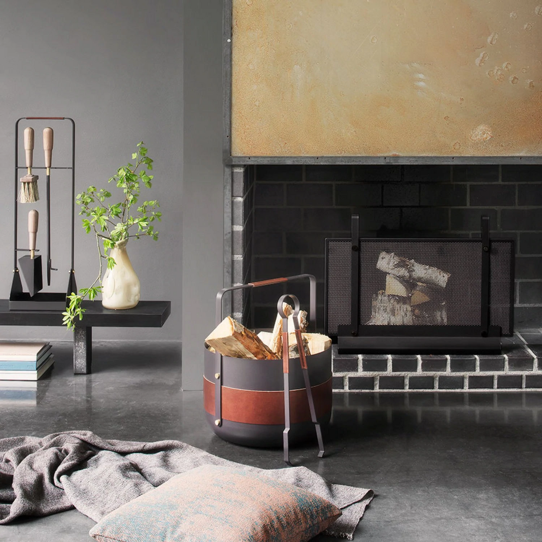 eldvarm | emma fireplace screen | noir 70