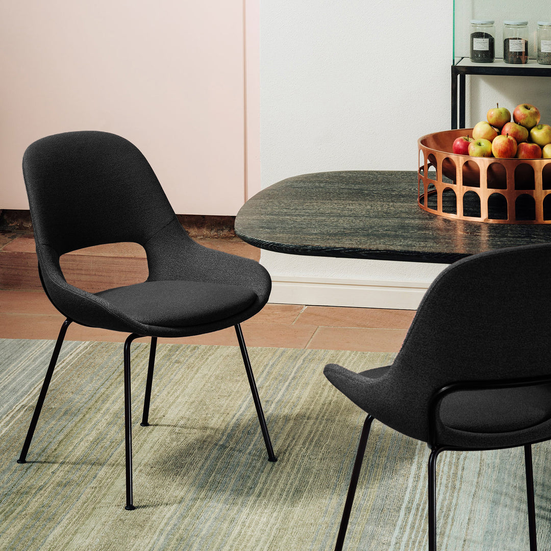 freifrau | theia armchair low | steel frame black | smart charbon