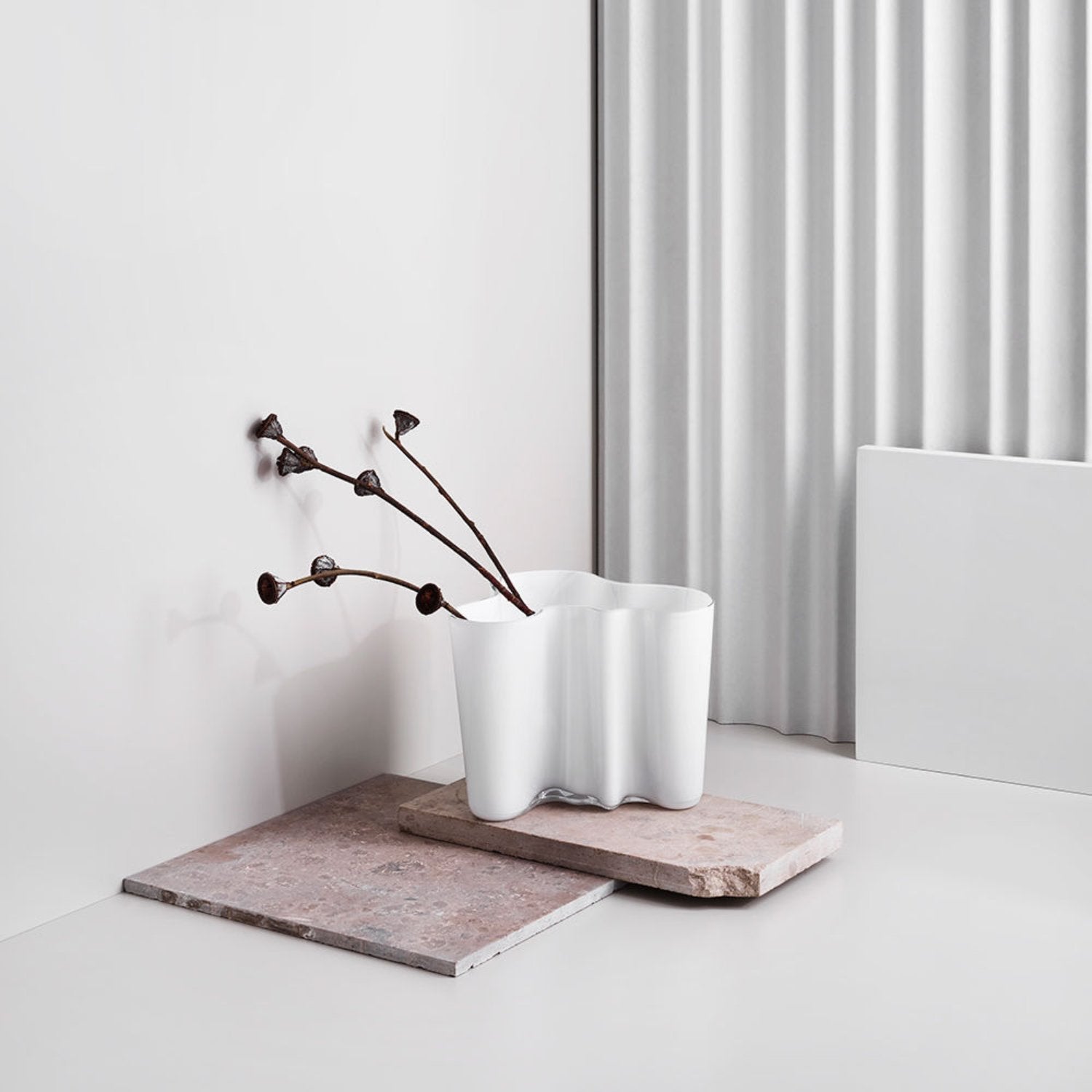 iittala | aalto savoy vase | white 16cm – top3 by design