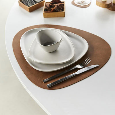 lind dna | table mat | curve large | nupo nature