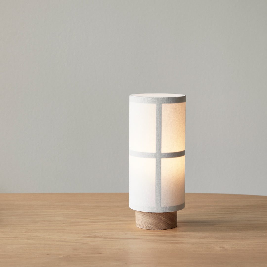 audo copenhagen (menu) | hashira portable table lamp | off white - DC