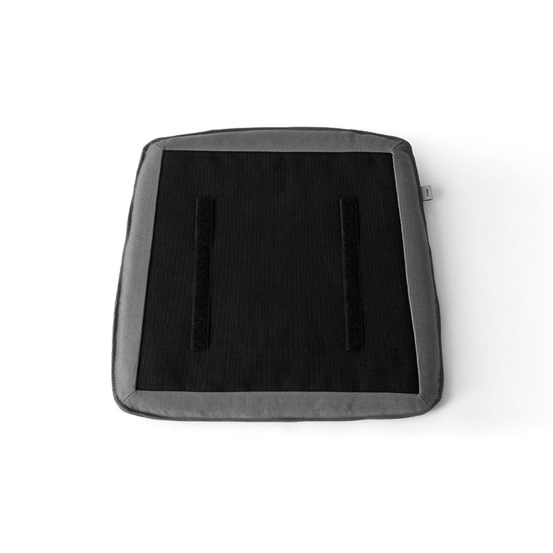 audo copenhagen (menu) | string dining chair | cushion outdoor | dark grey ~ DC