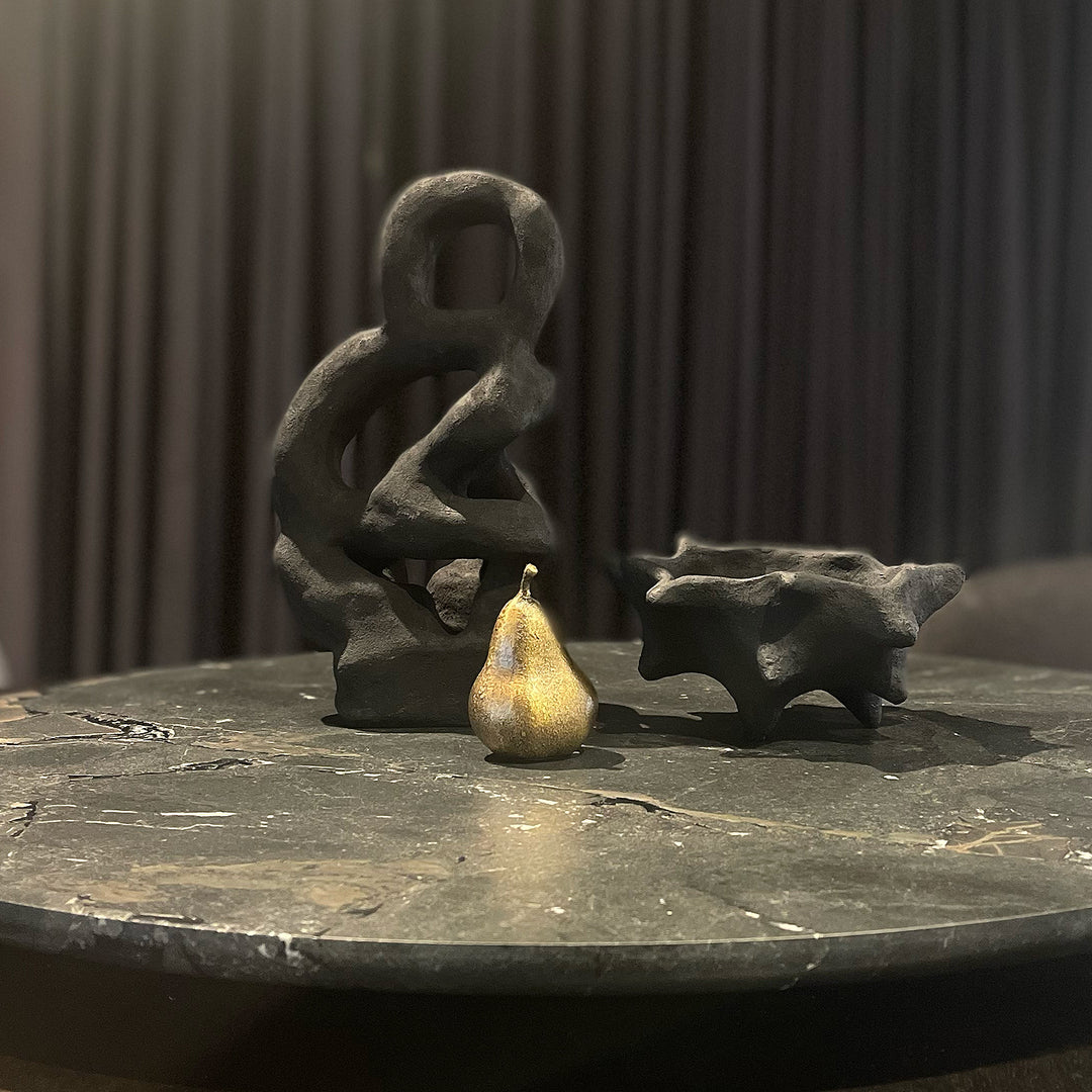 mette ditmer | art piece | sculpture | black