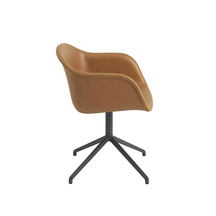 muuto | fiber armchair | swivel base | cognac refine leather + anthracite black