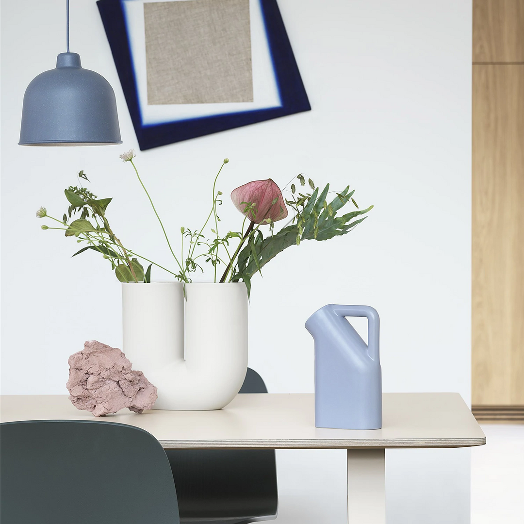 muuto | kink vase | sand 26cm