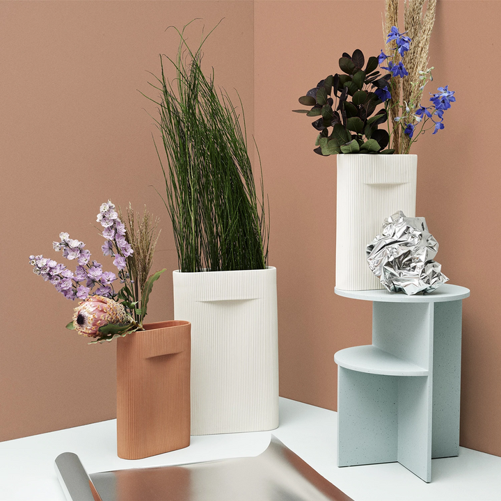 muuto | ridge vase | off white 48.5cm - DC