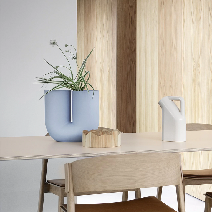 muuto | kink vase | light blue 26cm