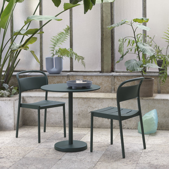 muuto | linear steel cafe table round | dark green 70x73cm